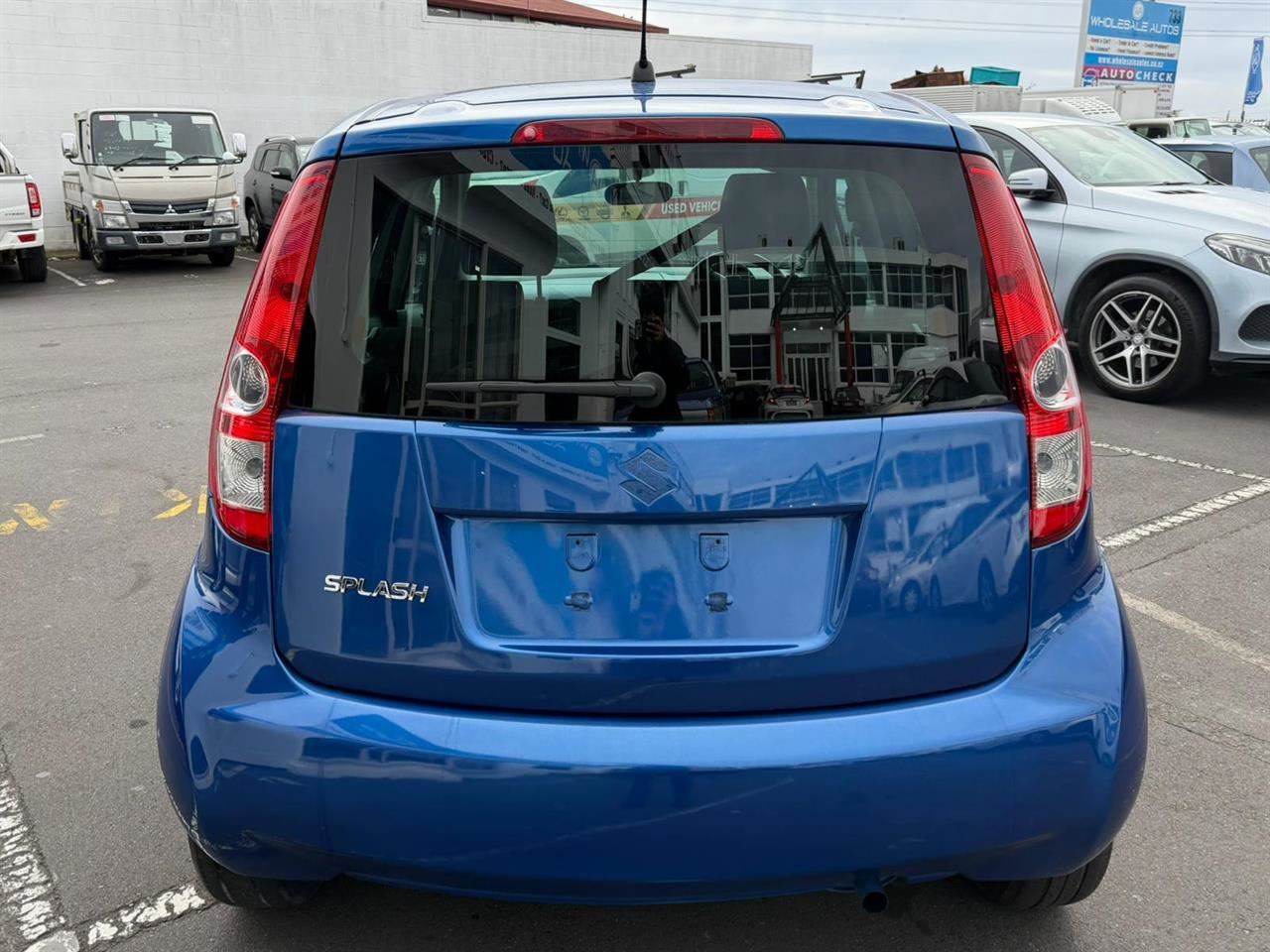 Vehicle image 5