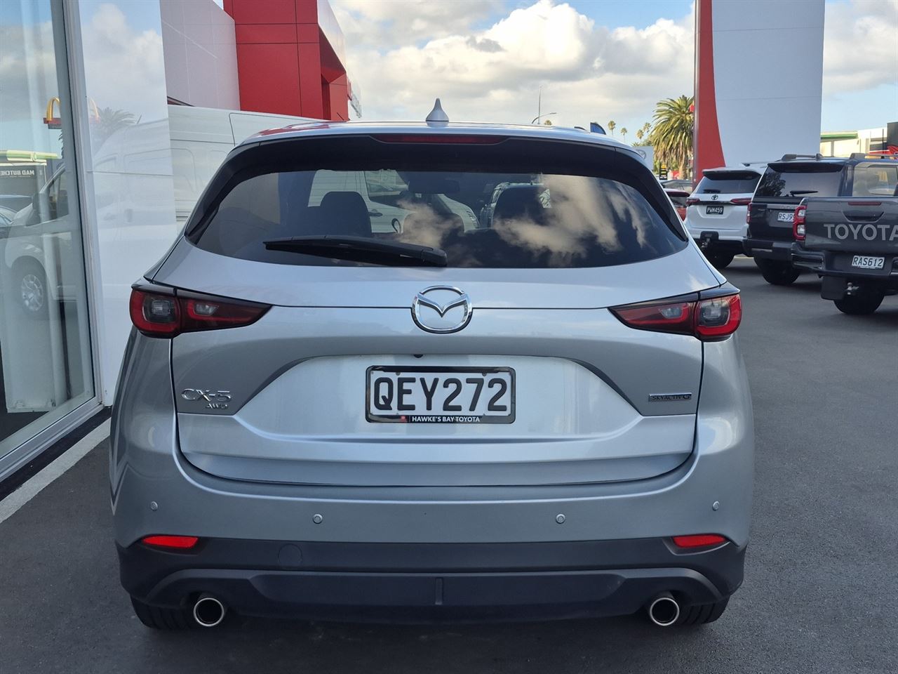 Vehicle image 4