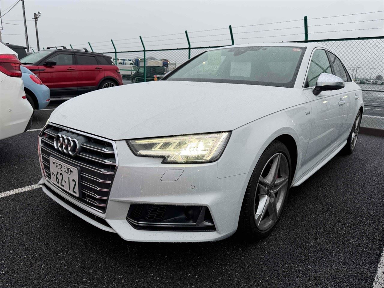 Vehicle image 4