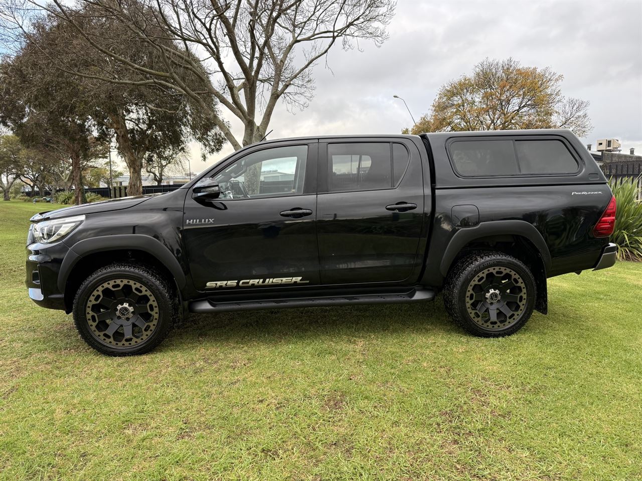 Vehicle image 5