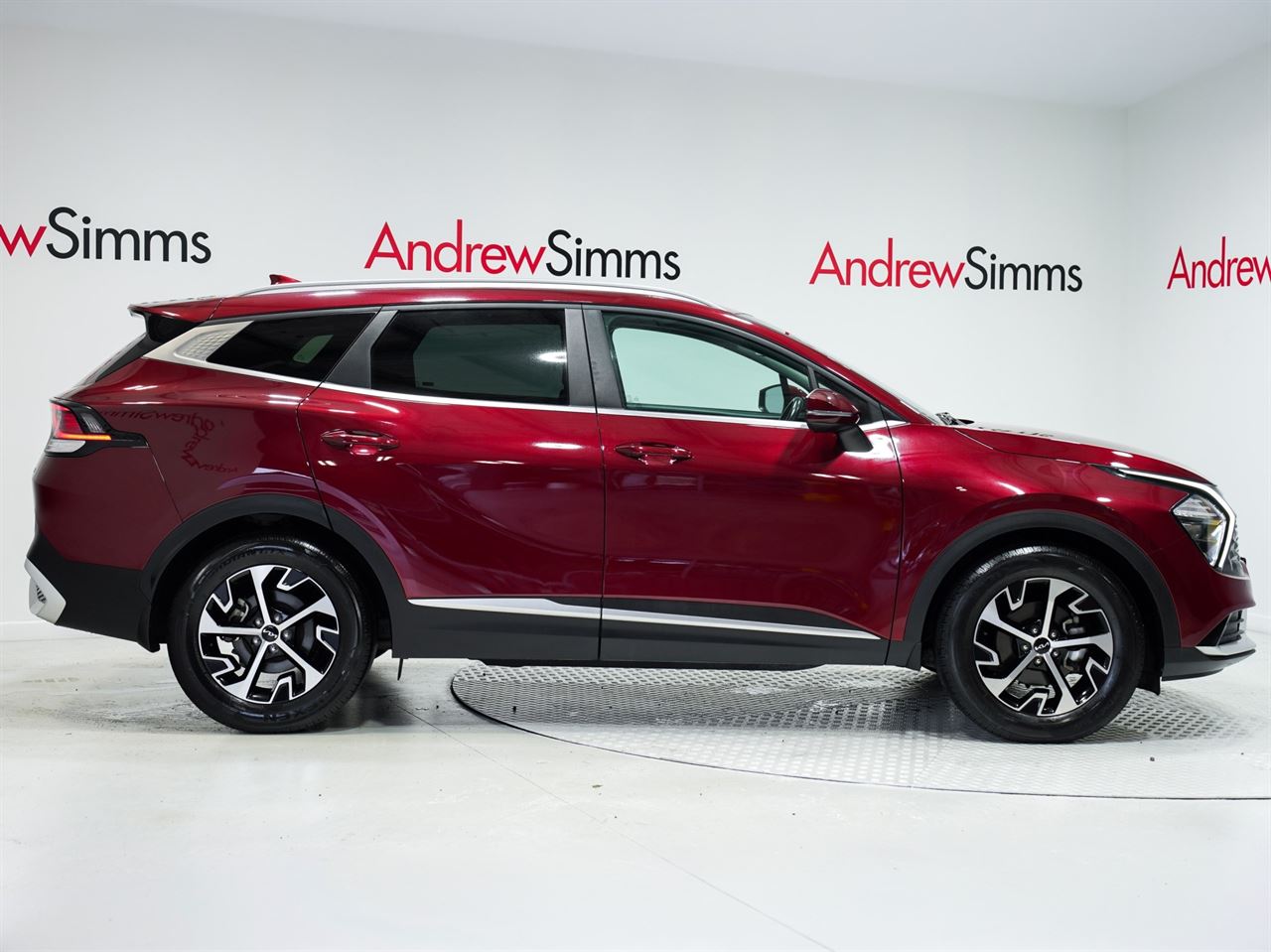 Vehicle image 4