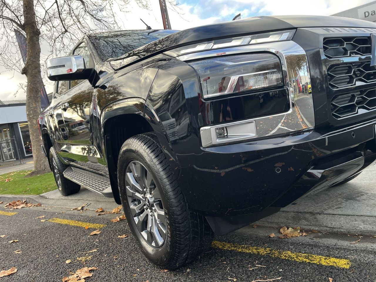Vehicle image 3