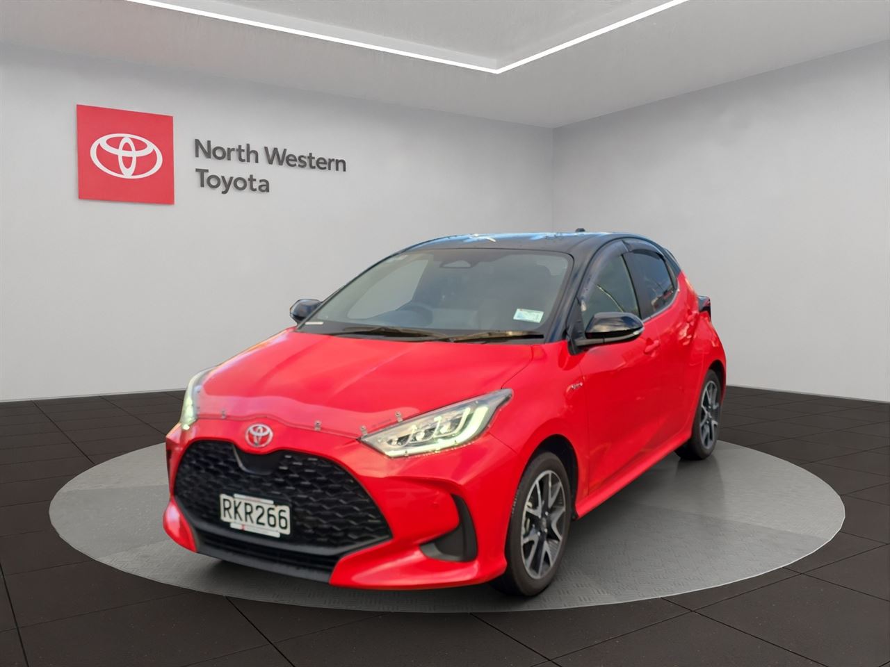Vehicle image 3