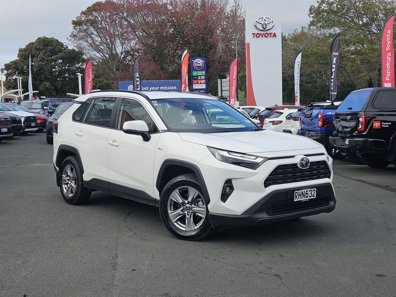 Vehicle image 5