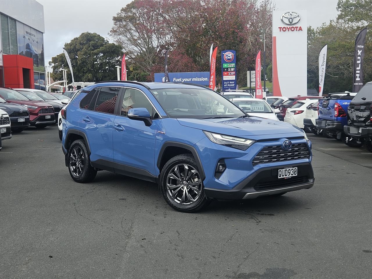 Vehicle image 5