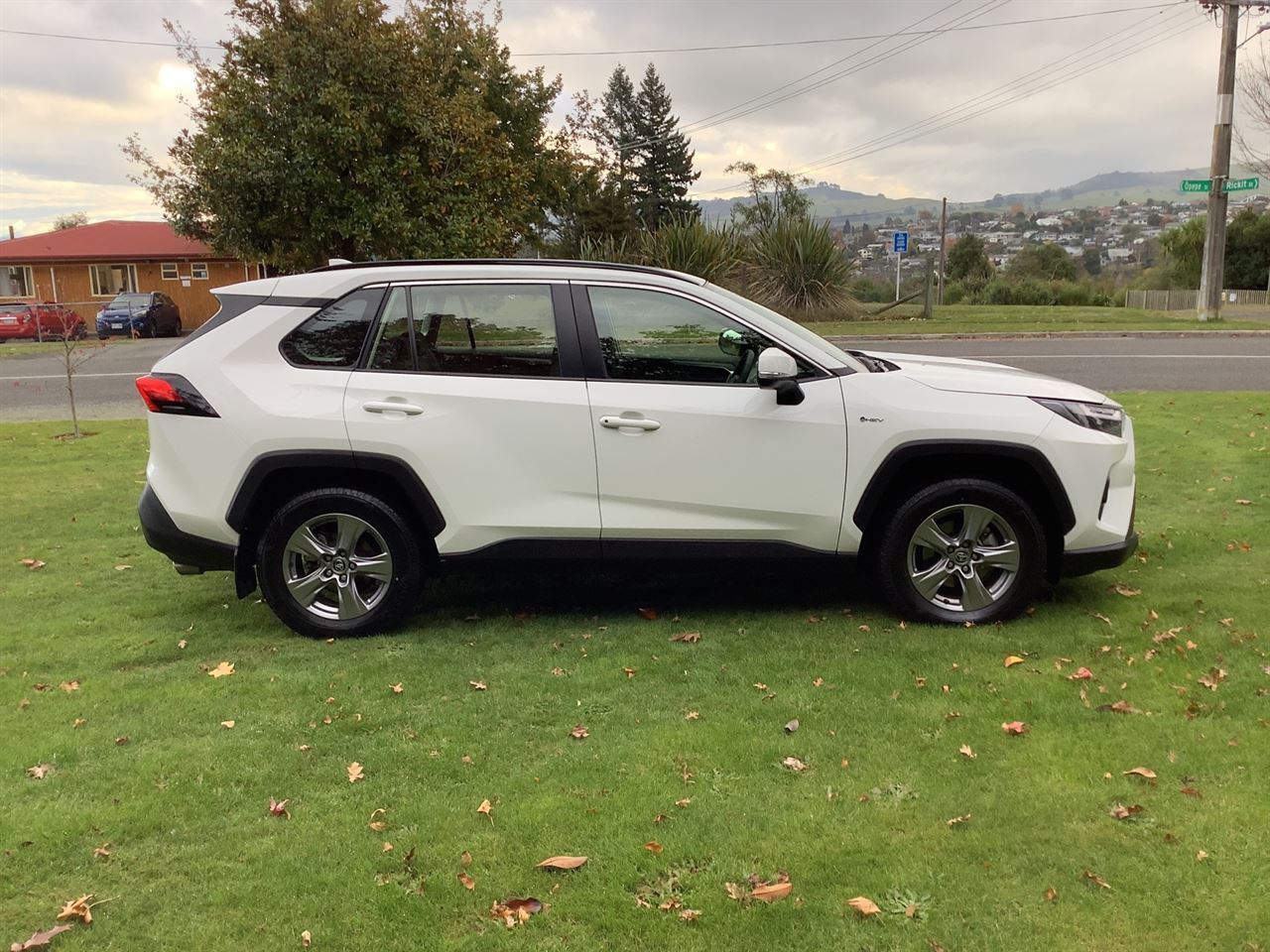 Vehicle image 4