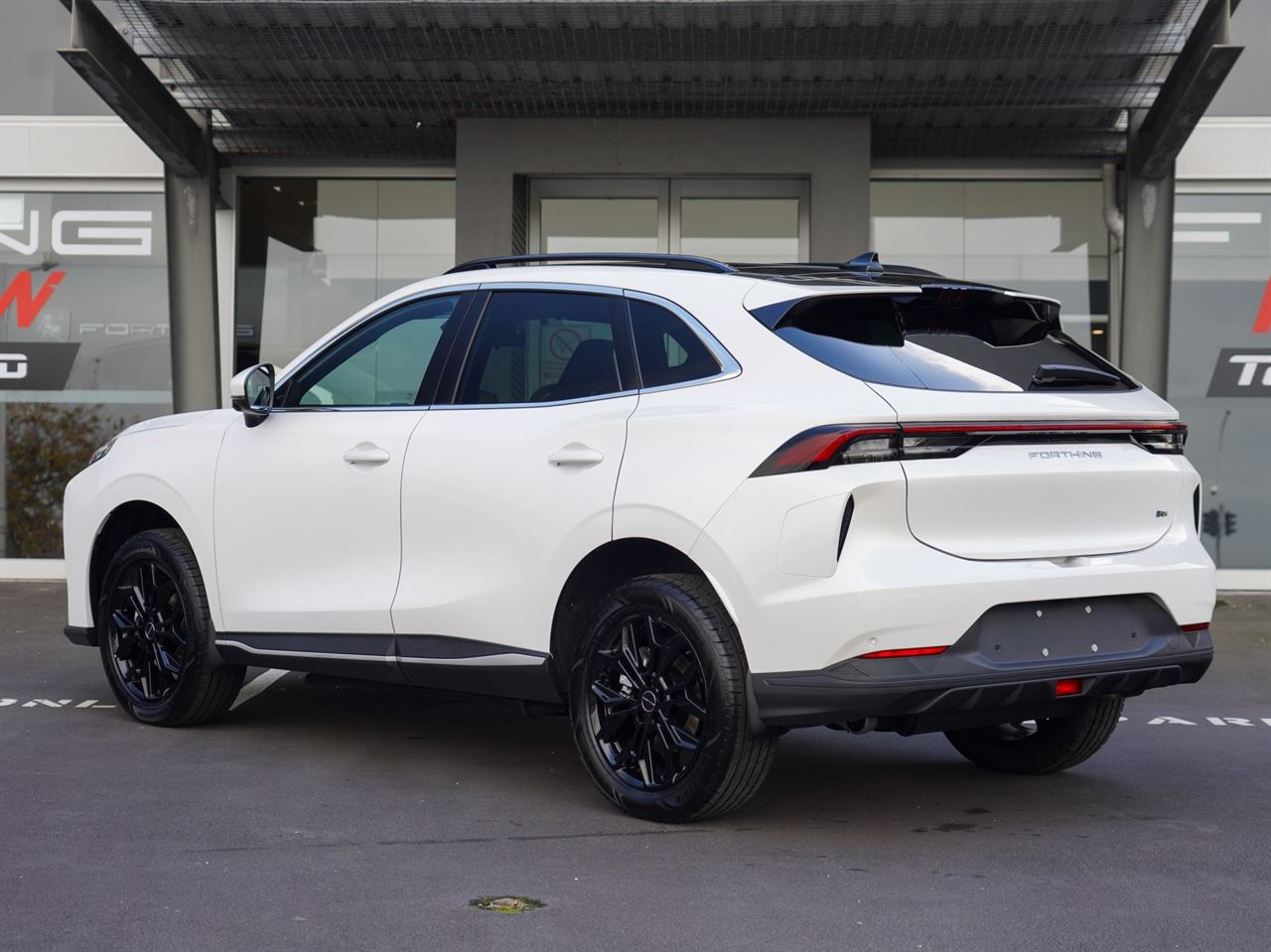 Vehicle image 3