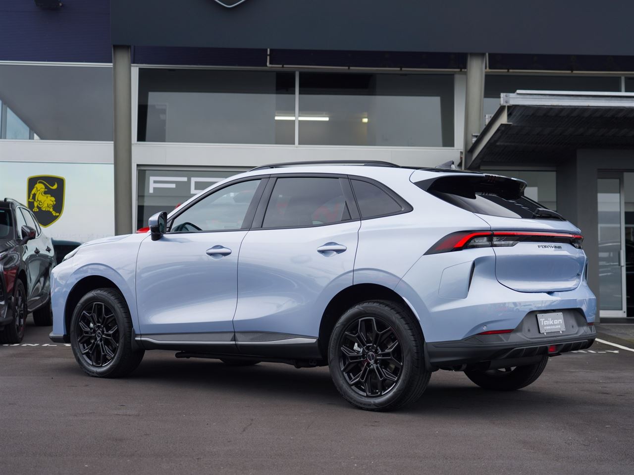 Vehicle image 3