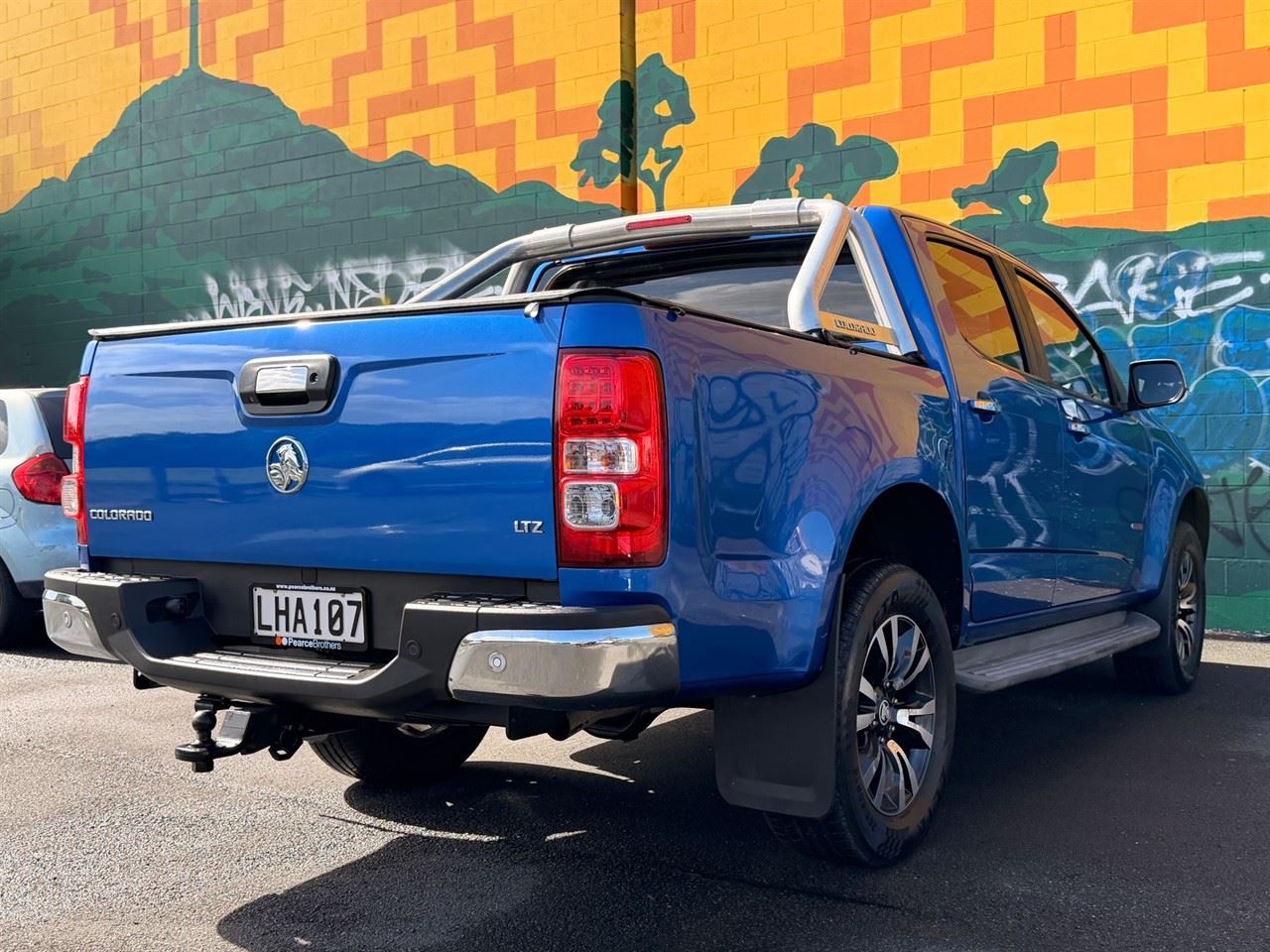 Vehicle image 4