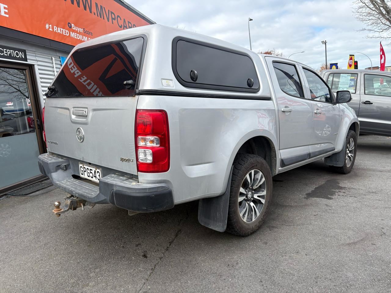 Vehicle image 4