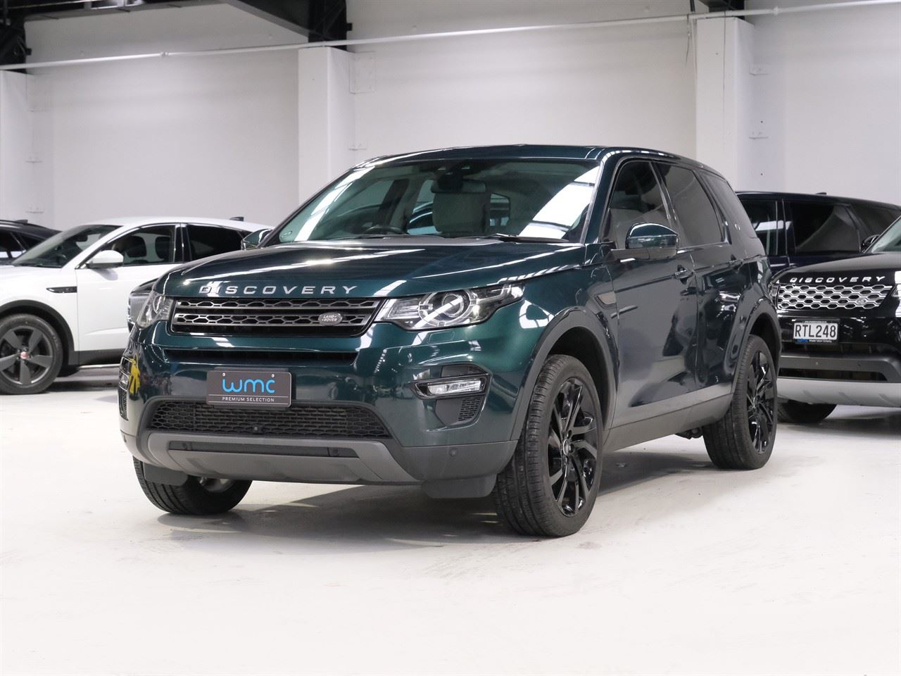 Vehicle image 4
