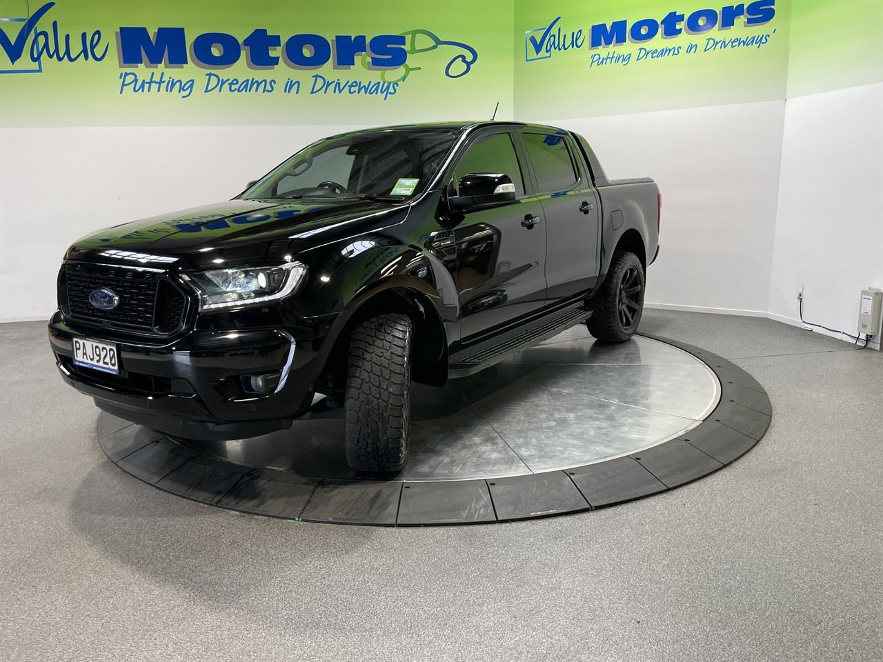 Vehicle image 3