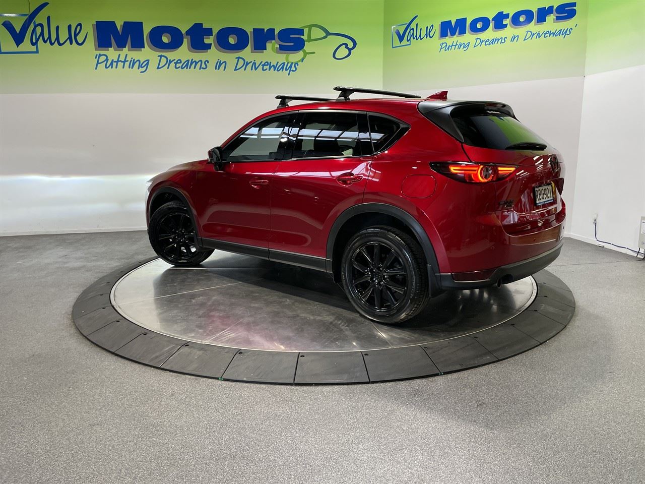 Vehicle image 5