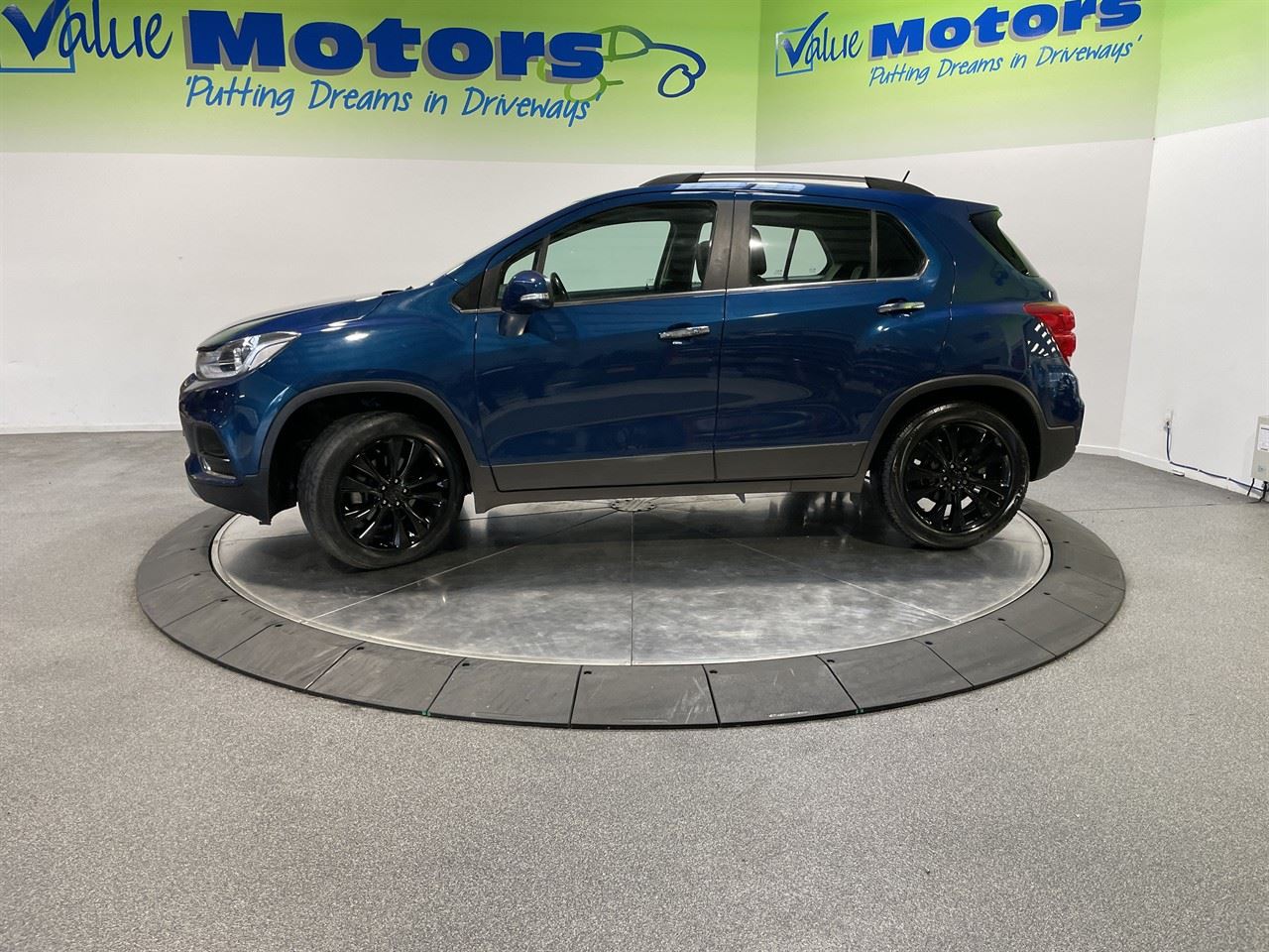 Vehicle image 4