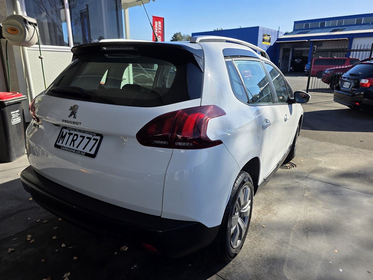 Vehicle image 4