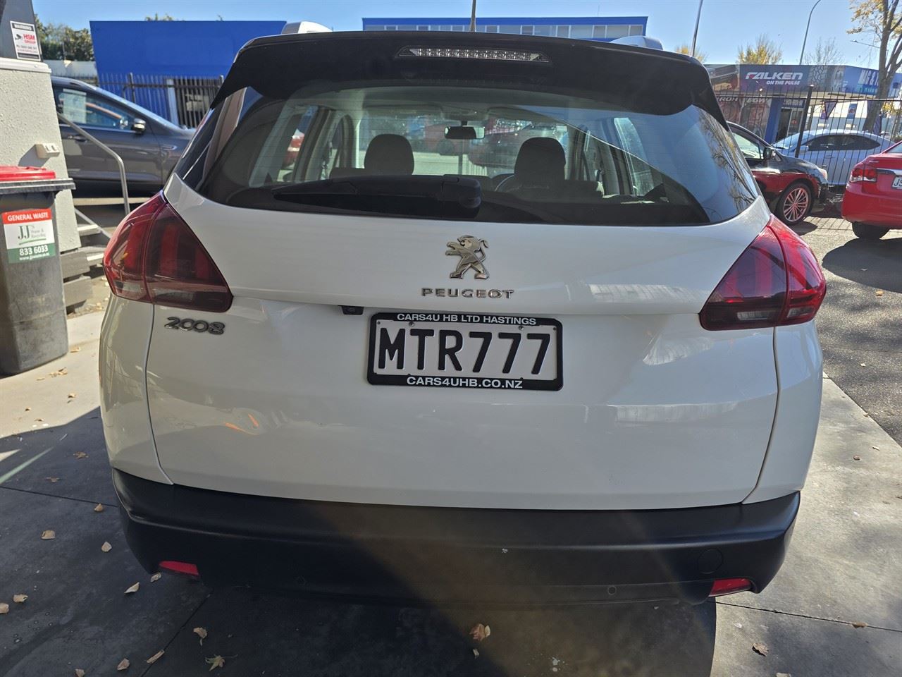 Vehicle image 5