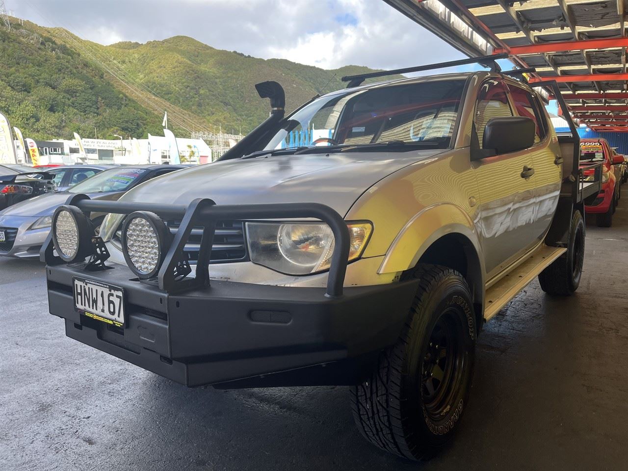 Vehicle image 3