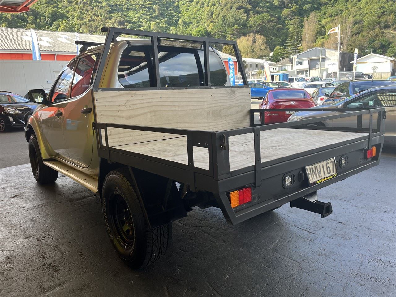 Vehicle image 4