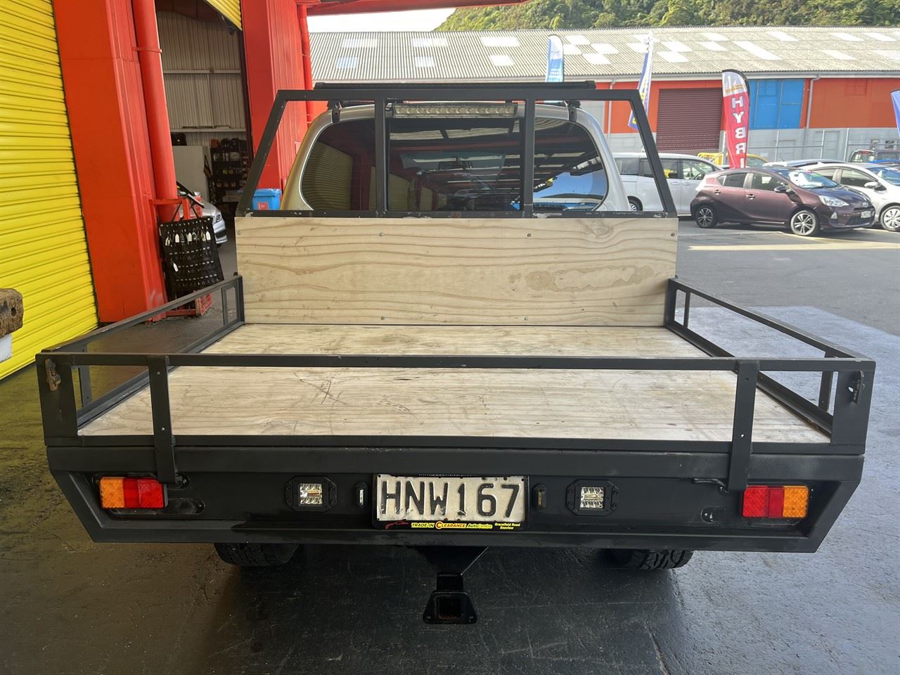 Vehicle image 5