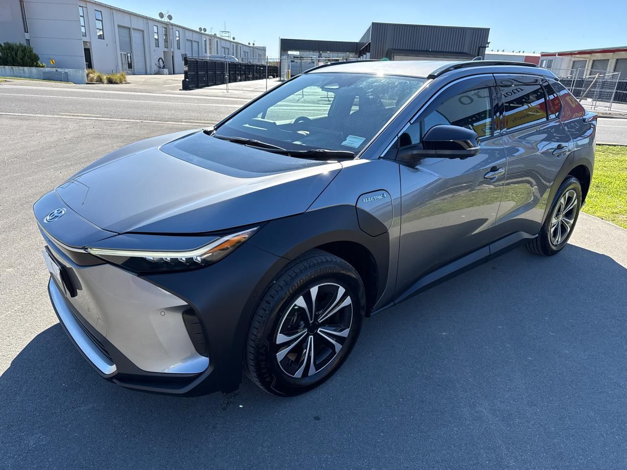 Vehicle image 4