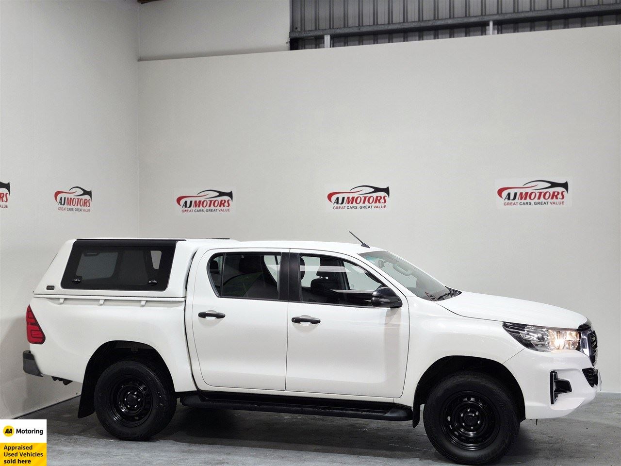 Vehicle image 3