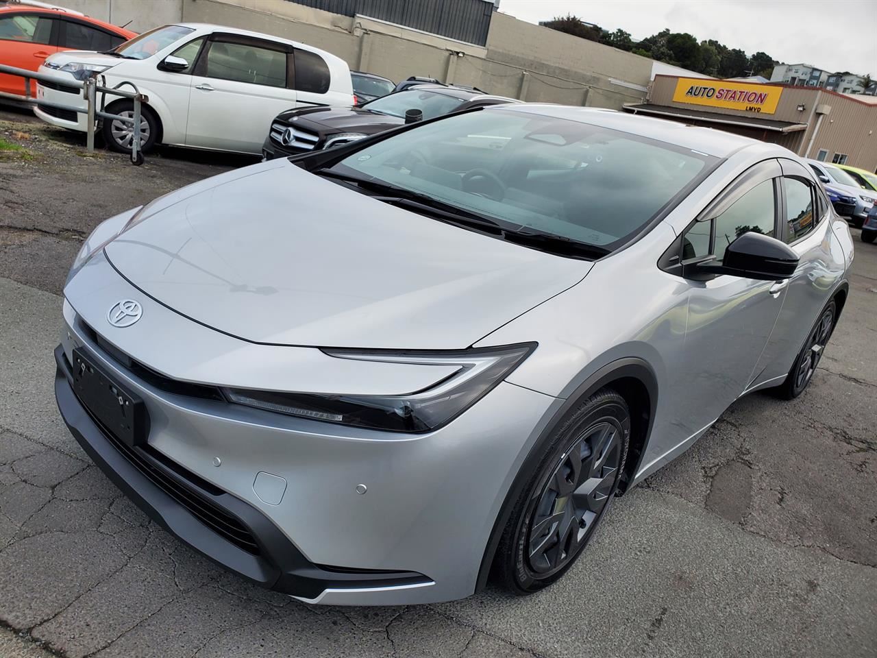 Vehicle image 3