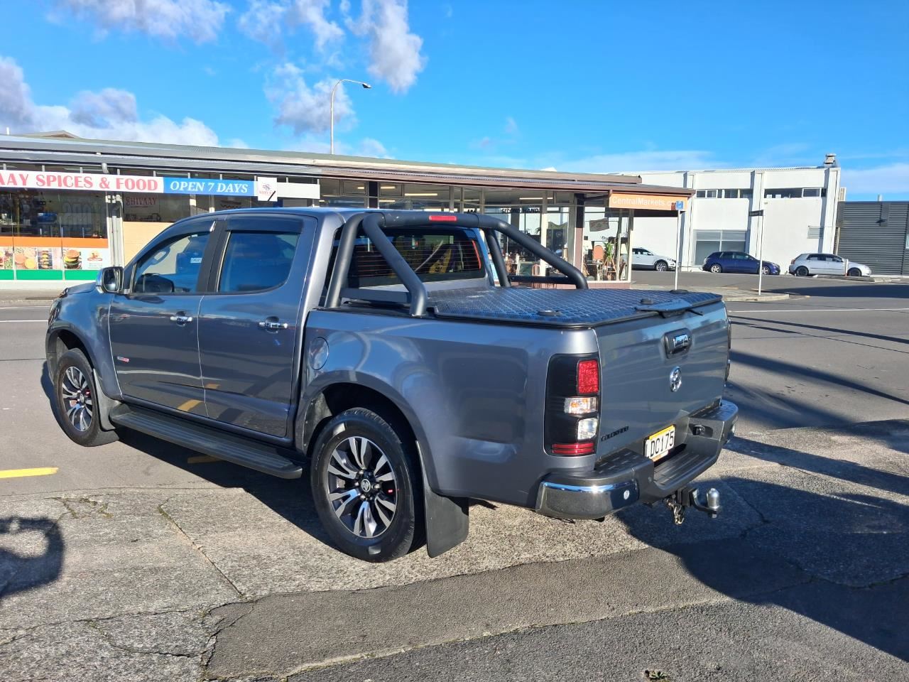 Vehicle image 4