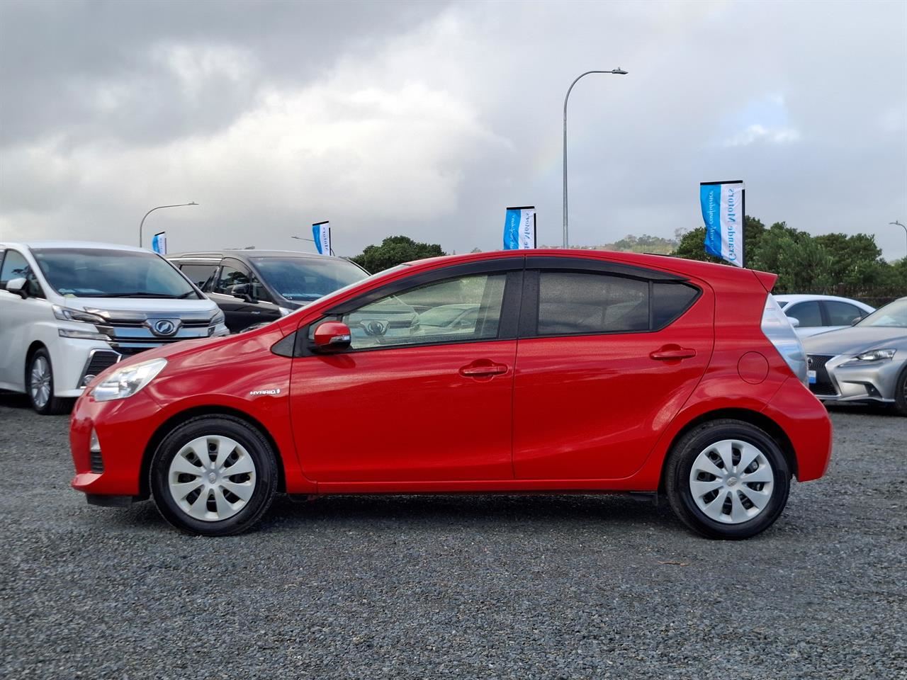 Vehicle image 4