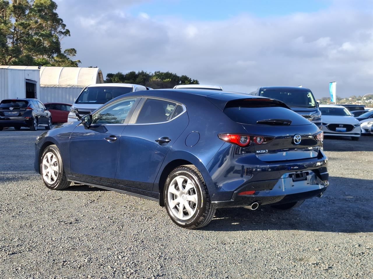 Vehicle image 5