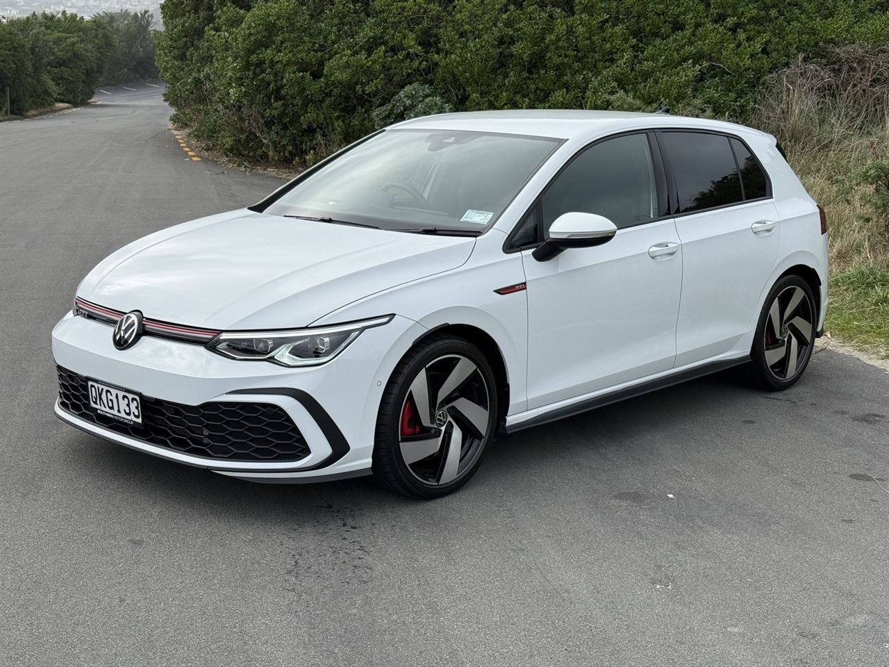 Vehicle image 3