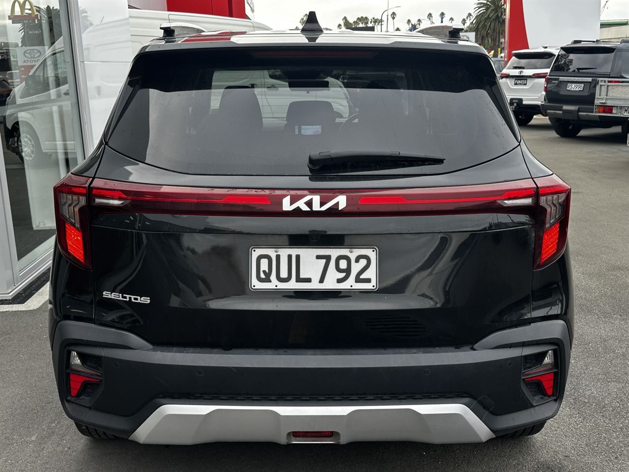Vehicle image 4