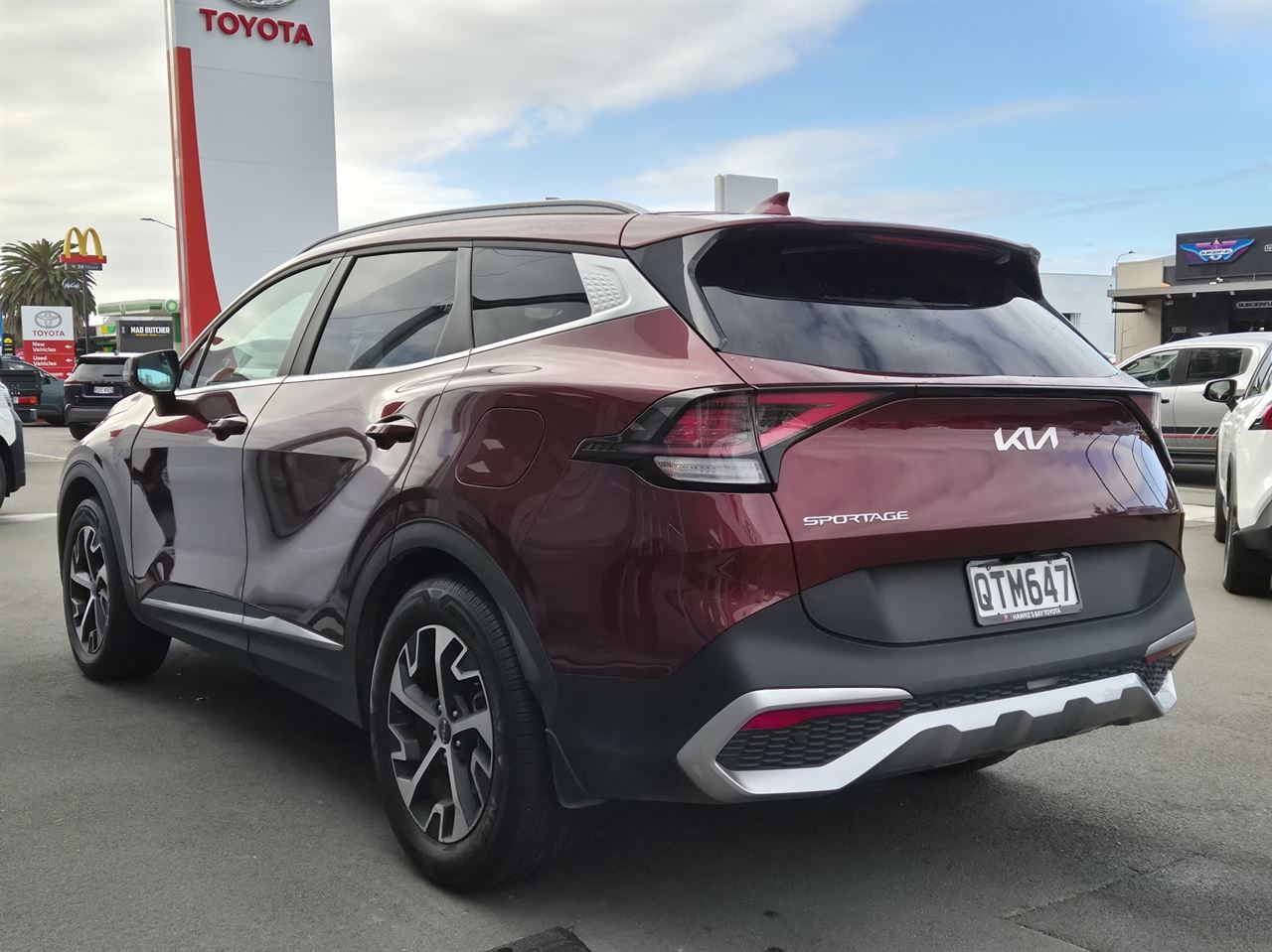 Vehicle image 5