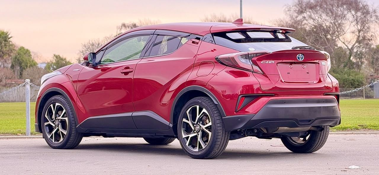 Vehicle image 5