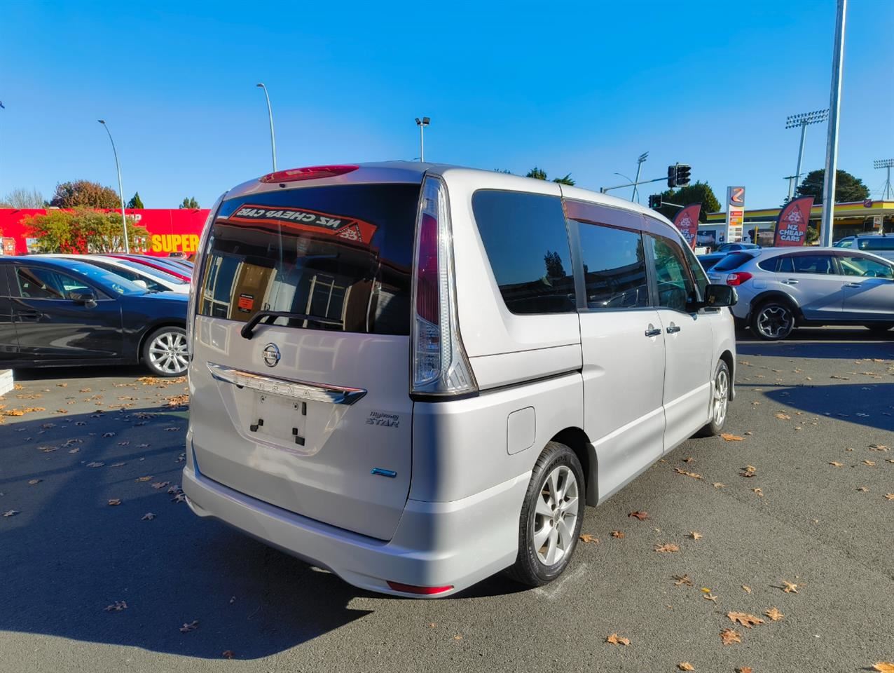 Vehicle image 5