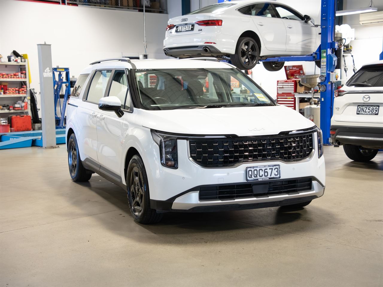 Vehicle image 3