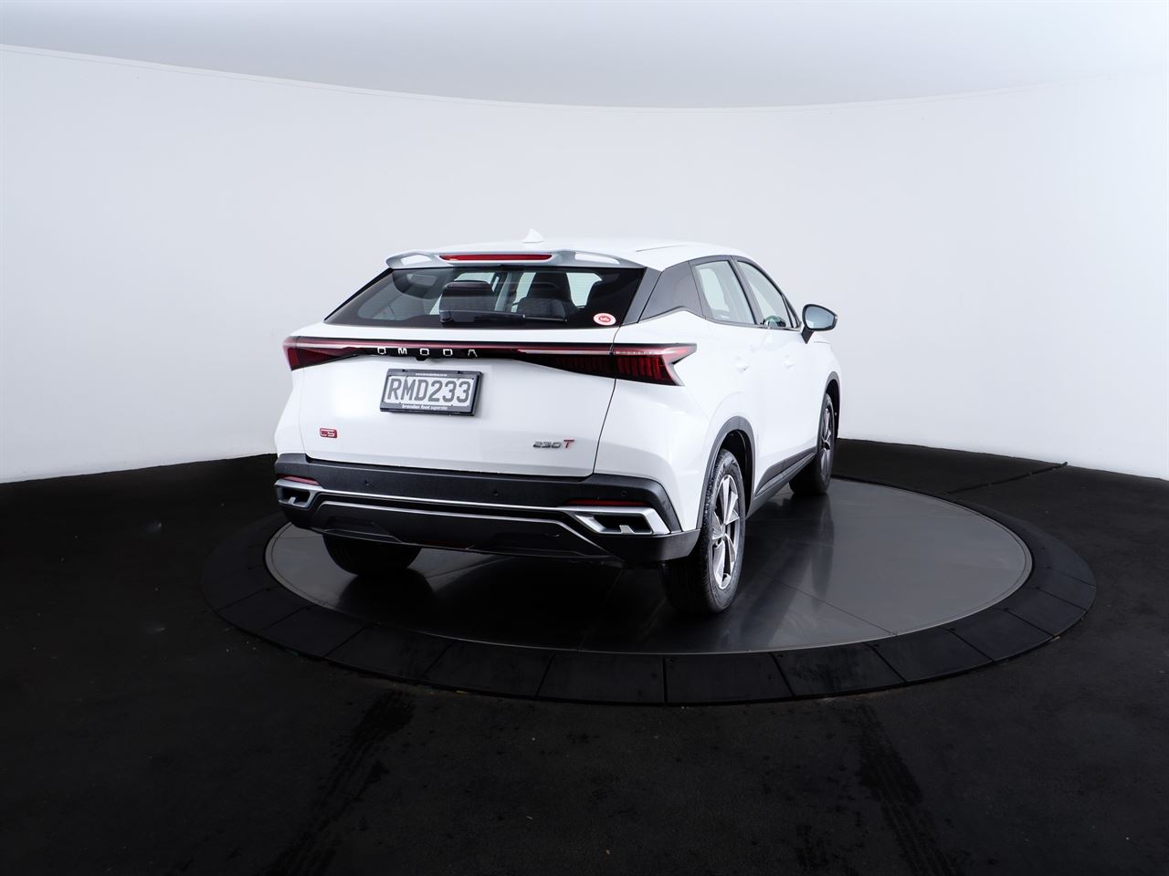 Vehicle image 3
