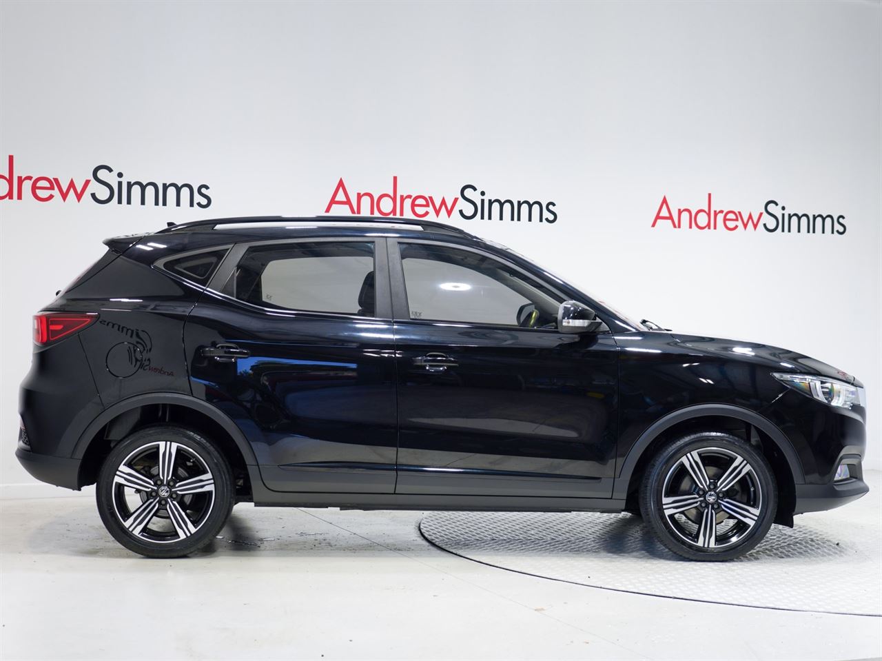 Vehicle image 3