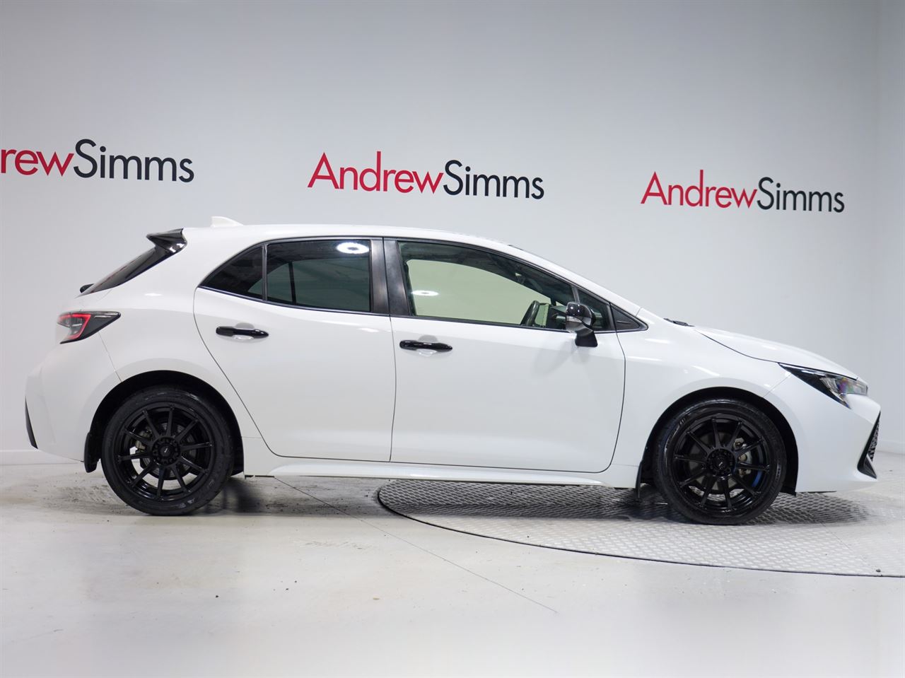 Vehicle image 3