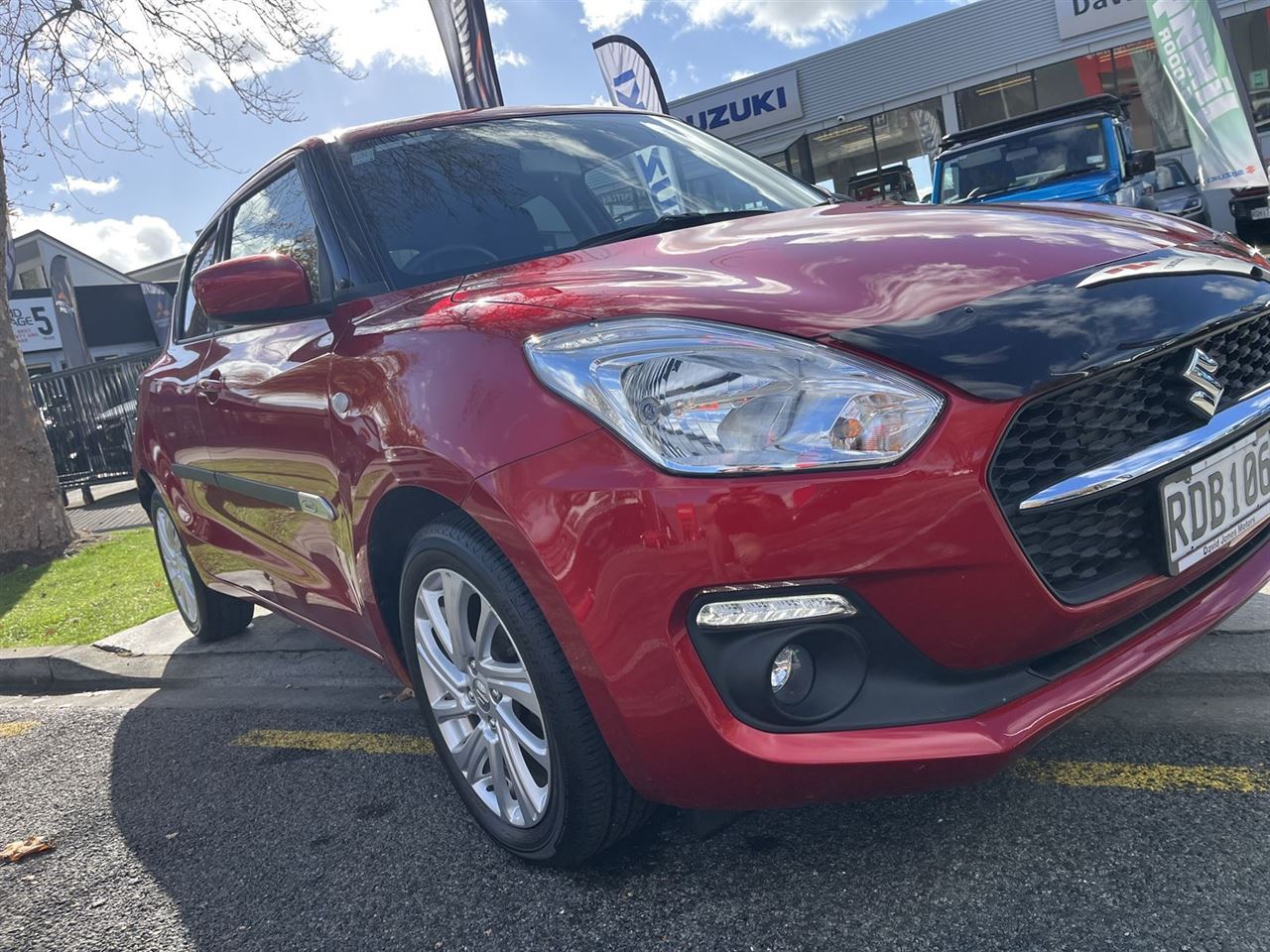 Vehicle image 3