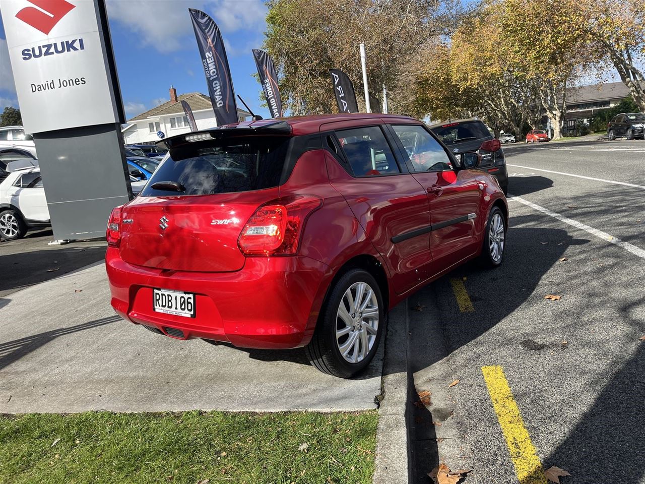 Vehicle image 5