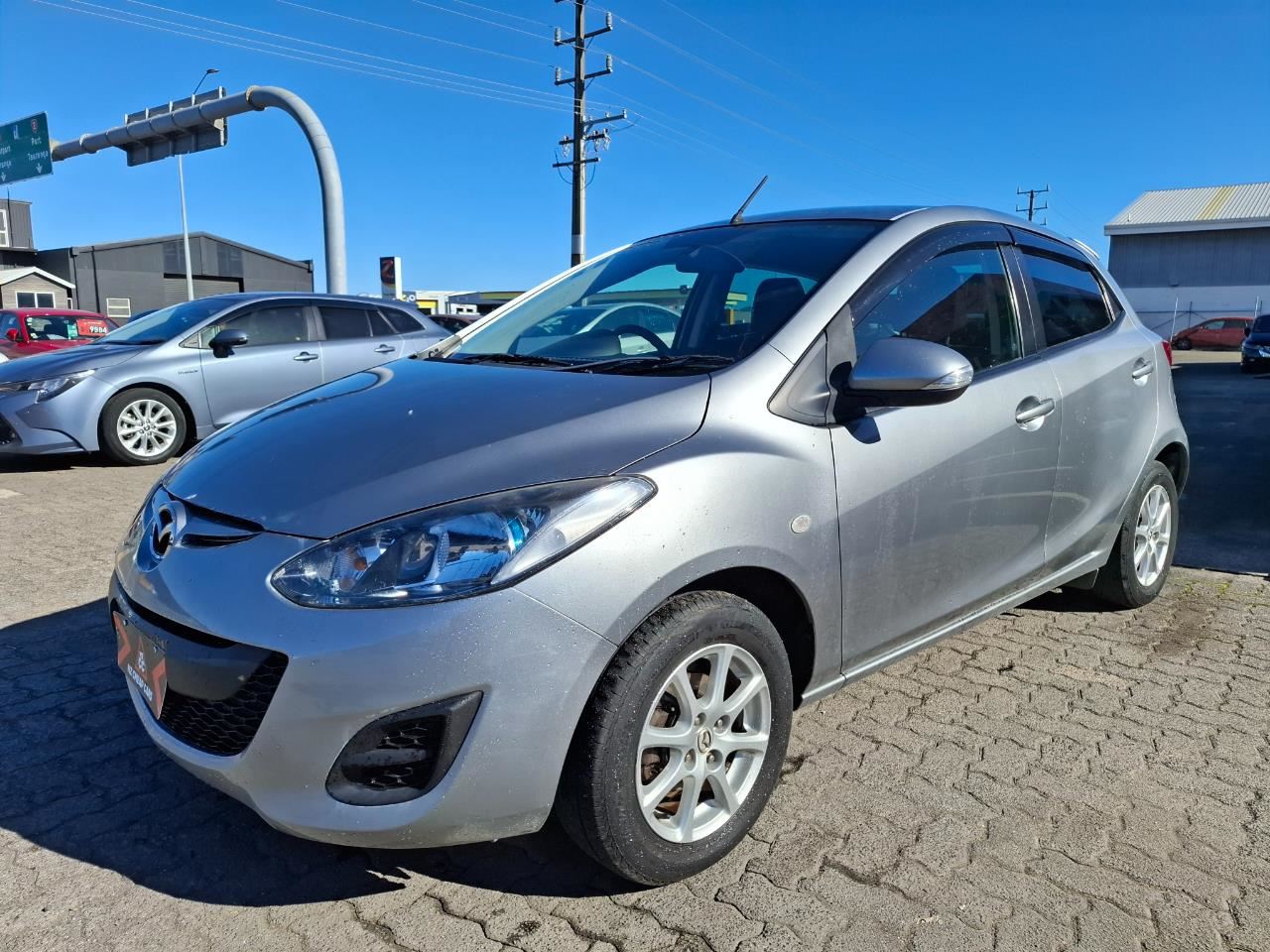 Vehicle image 3
