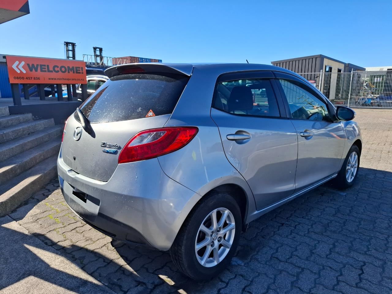 Vehicle image 5