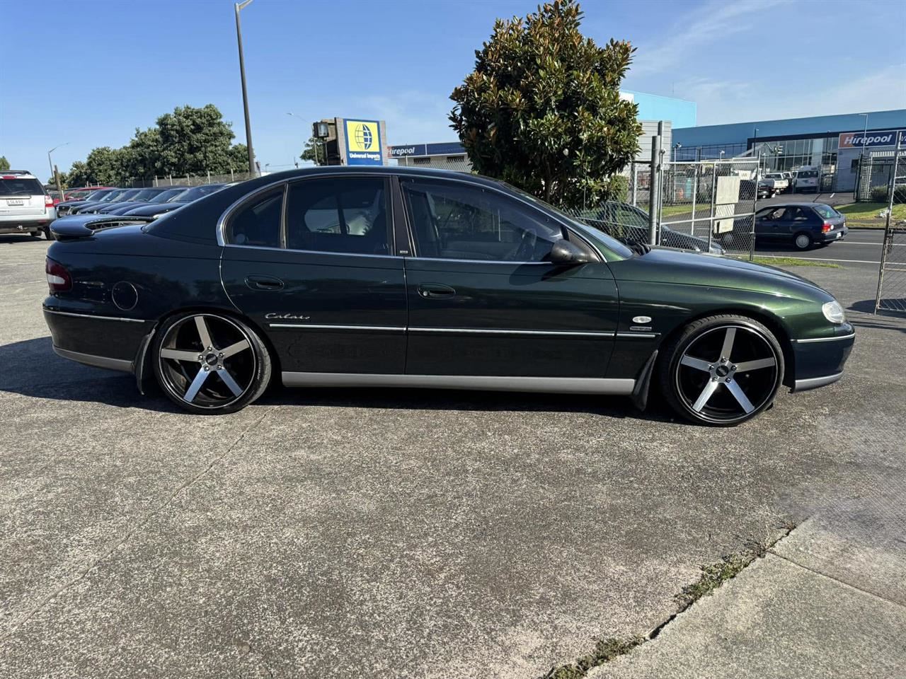 Vehicle image 4