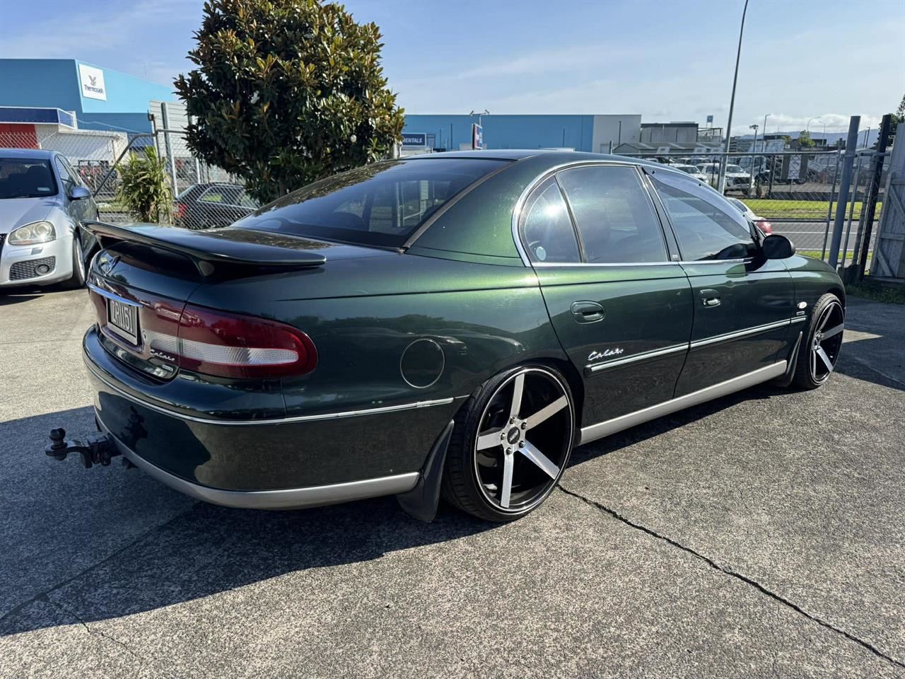 Vehicle image 5