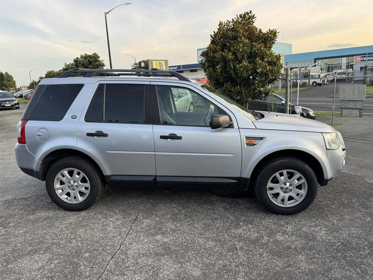 Vehicle image 4