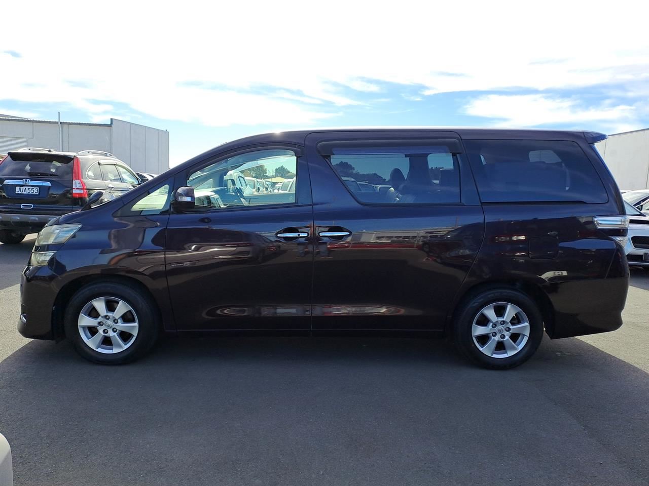 Vehicle image 4