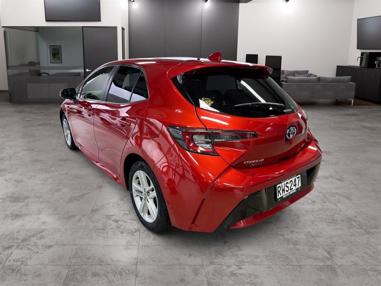 Vehicle image 4