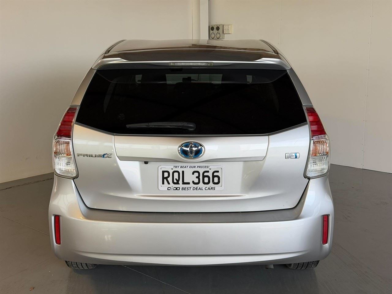 Vehicle image 5