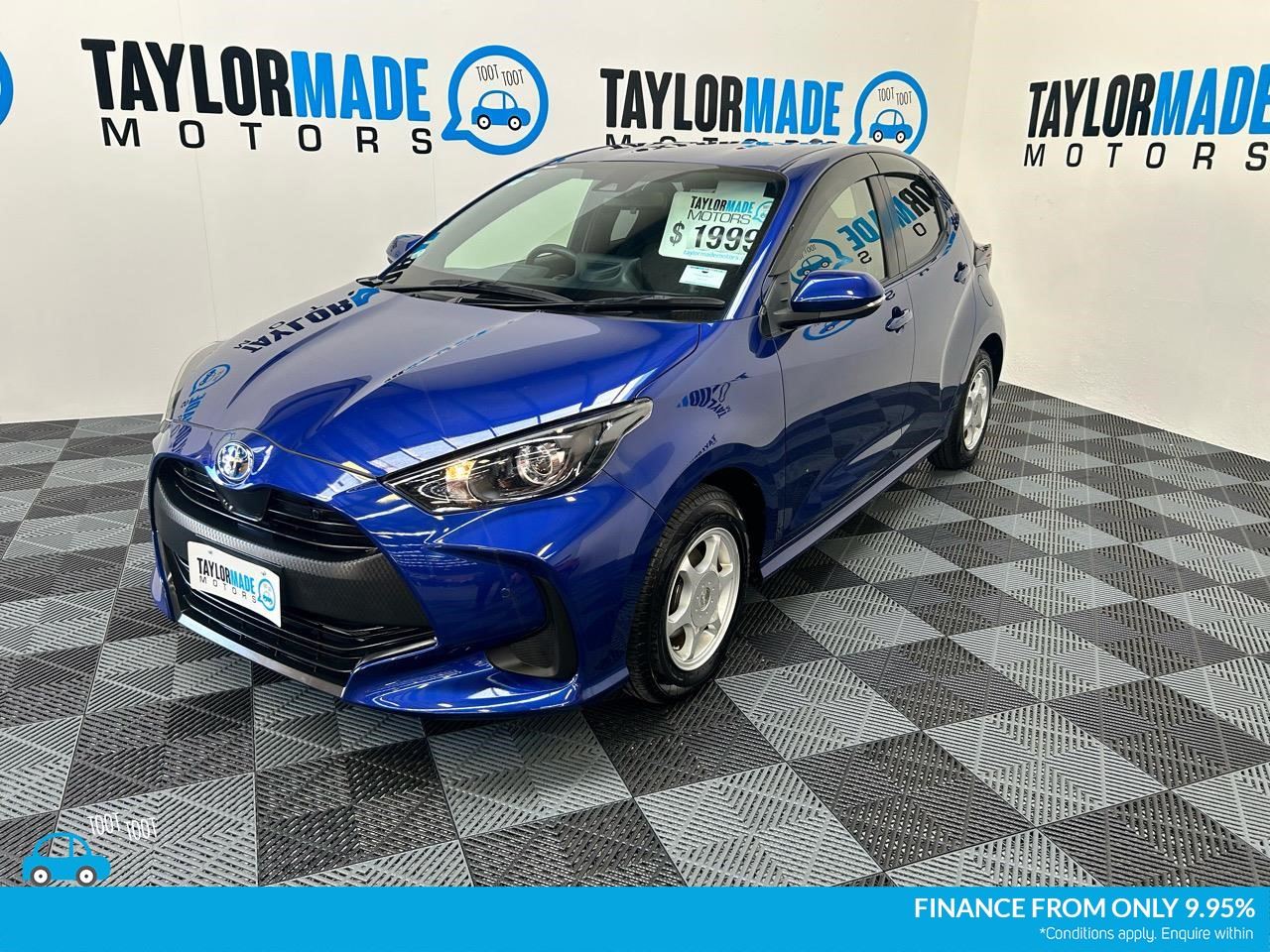 Vehicle image 3