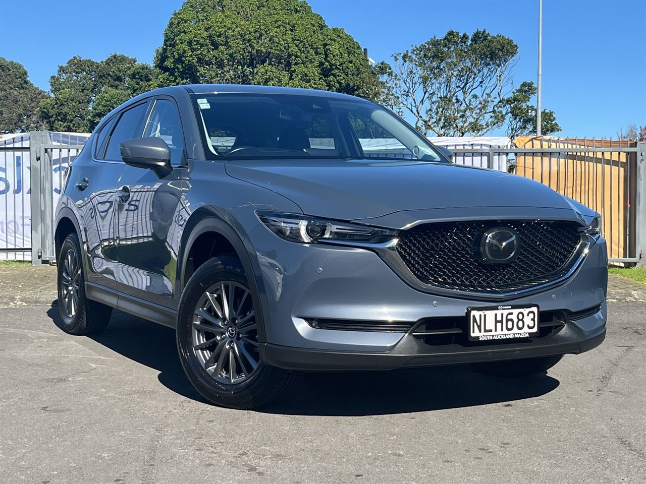 Vehicle image 3